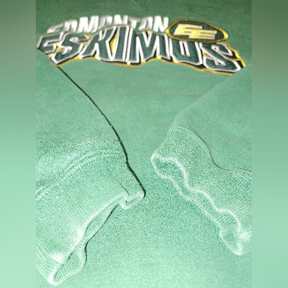 Vintage 2000s Edmonton Eskimos x Puma Heavy Embroided Crewneck Sweater 》Size: S - Picture 3 of 4